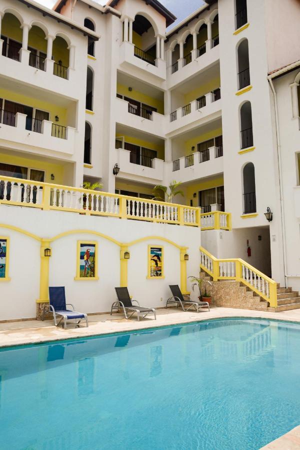 Hotel West Bay Colonial Exterior foto